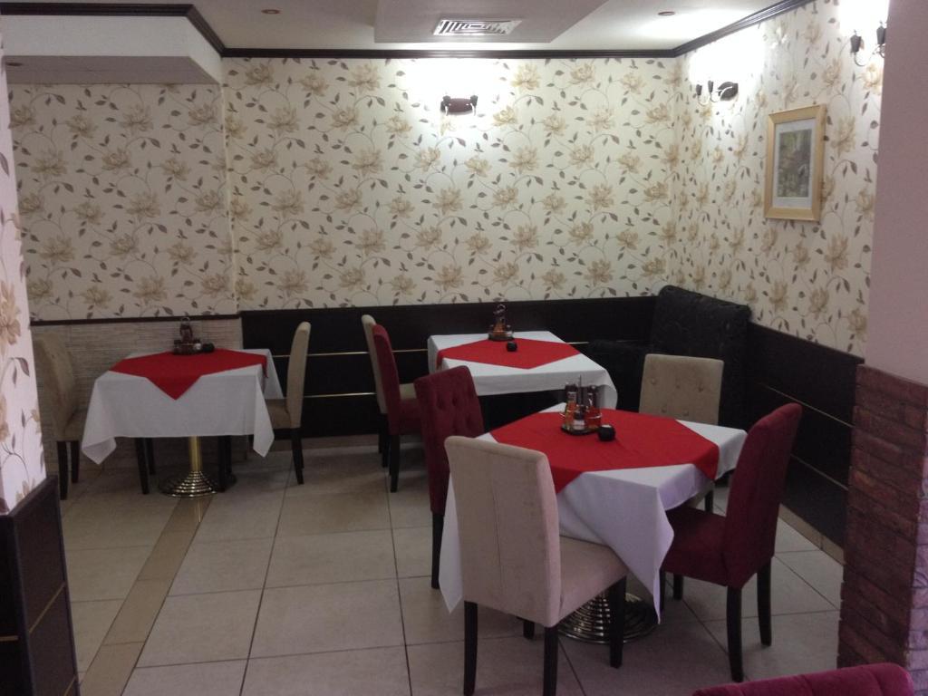 伊莱娜酒店 大特尔诺沃 外观 照片