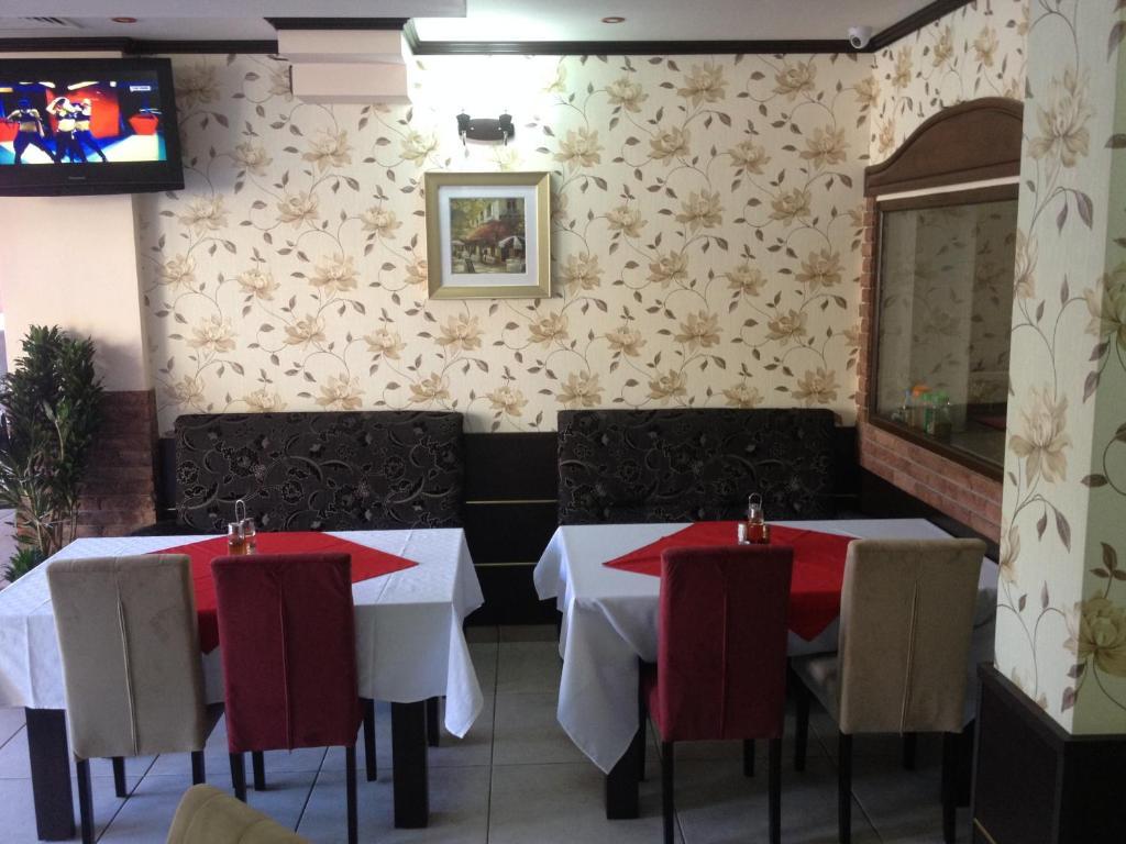 伊莱娜酒店 大特尔诺沃 外观 照片